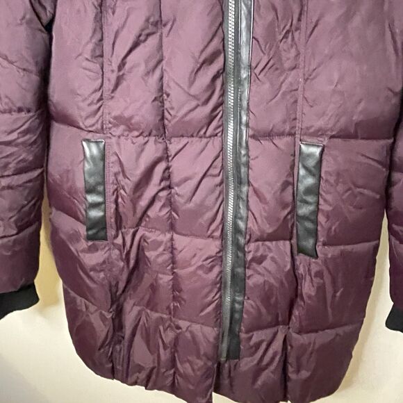 French Connection Burgundy Wine Asymmetrical Pillow Hood Puffer Coat Women Med. - Picture 8 of 16